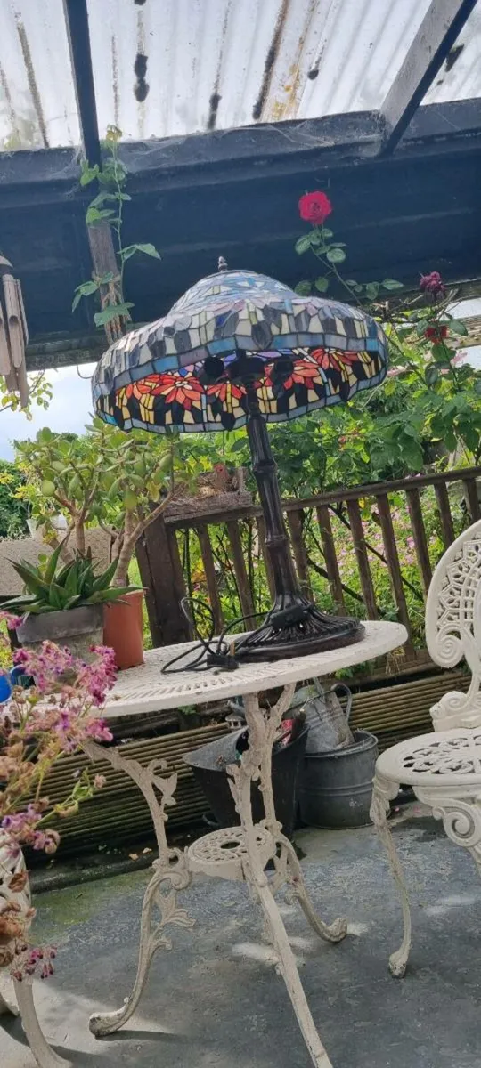 HUGE VINTAGE TIFFANY TABLE LAMP - Image 3