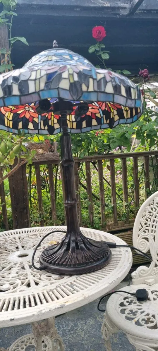 HUGE VINTAGE TIFFANY TABLE LAMP - Image 4