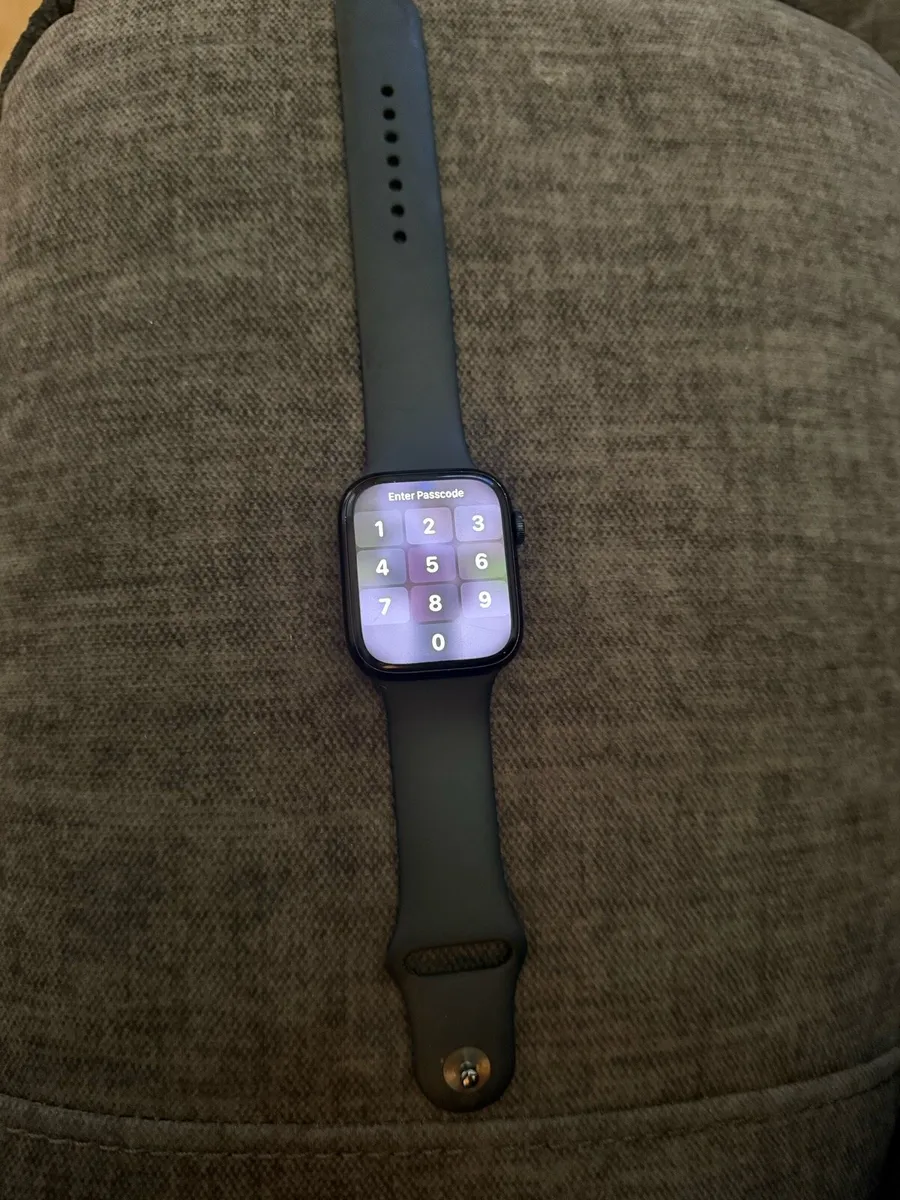 Apple Watch Series 8 GPS 45mm - Image 2