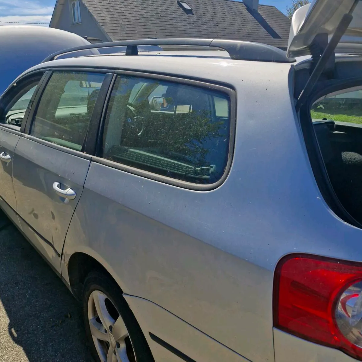 2009 vw passat - Image 1