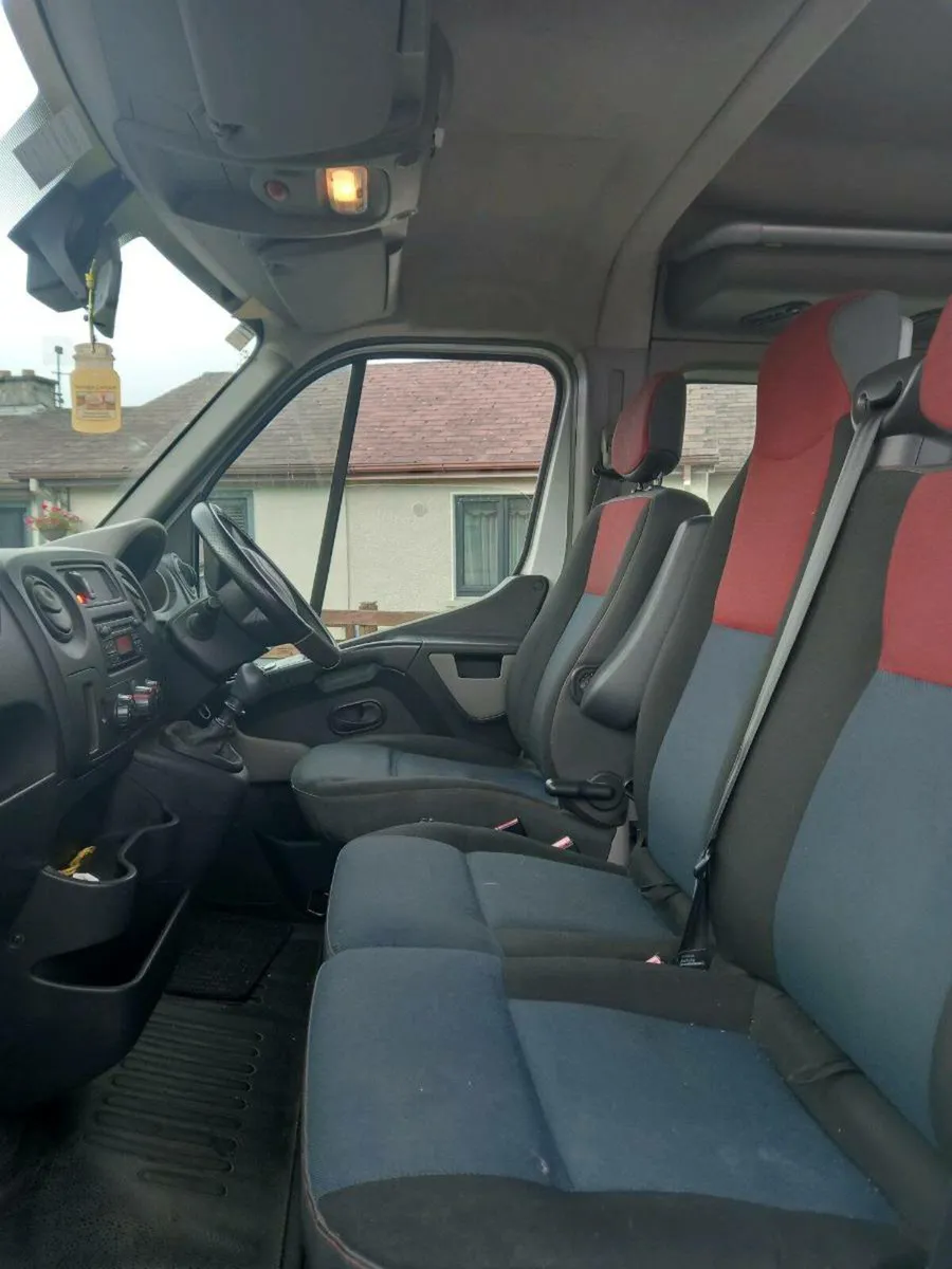 2016 Renault Master Bus - Image 2