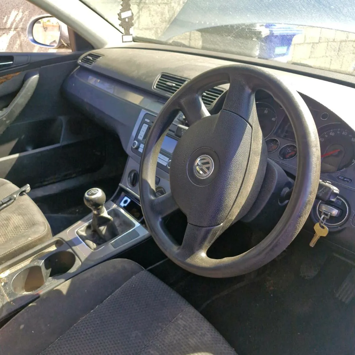 2009 vw passat - Image 2