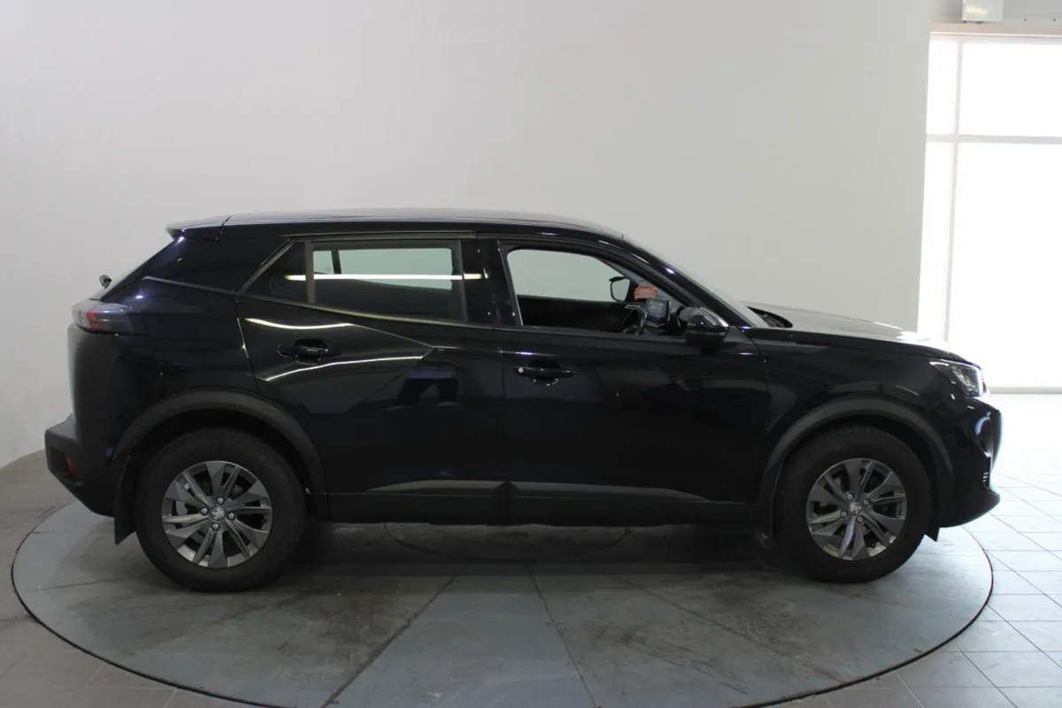 Peugeot 2008 Active 1.5 Blue HDI - Image 3