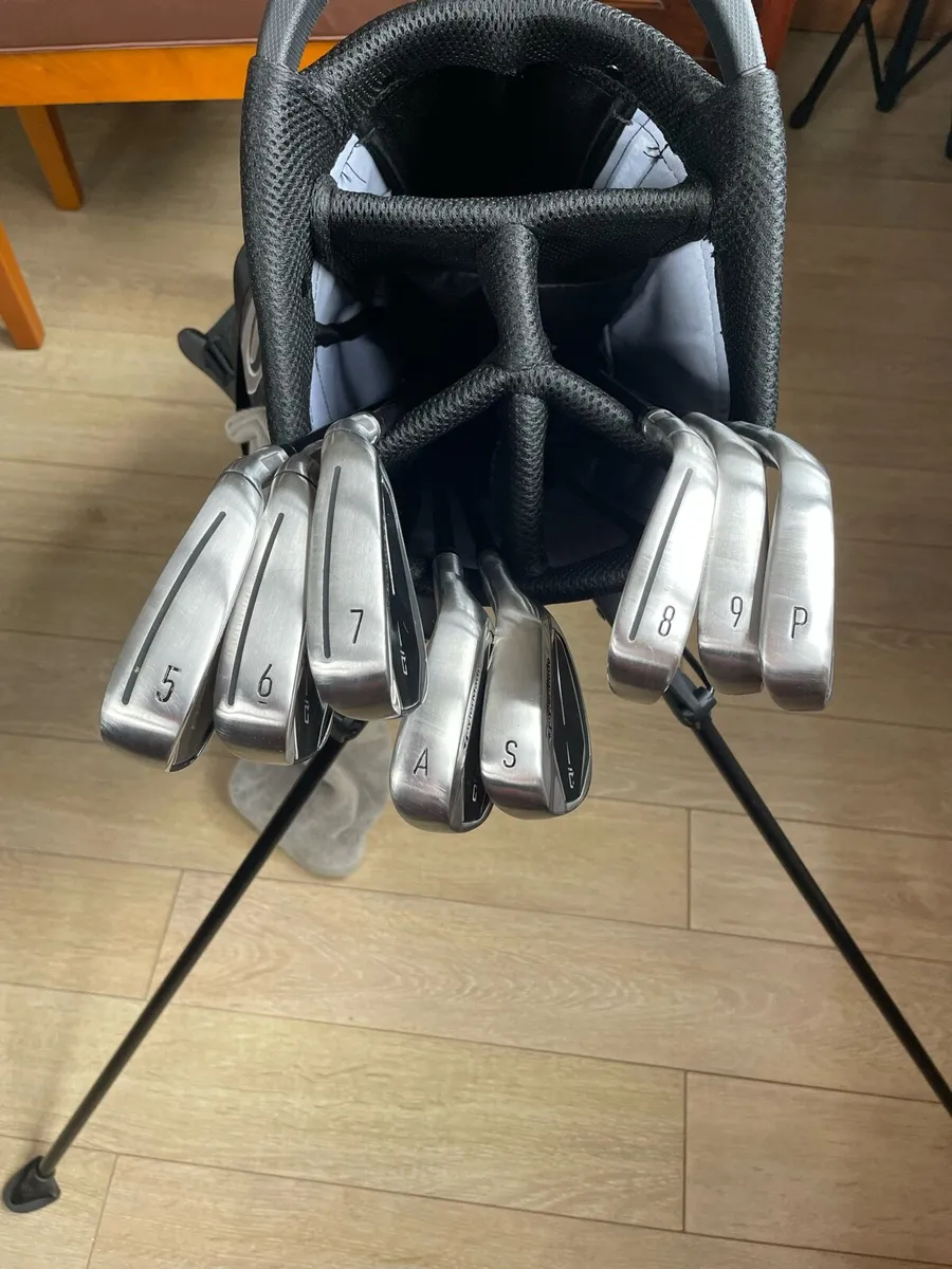 TaylorMade Qi Irons - Image 2