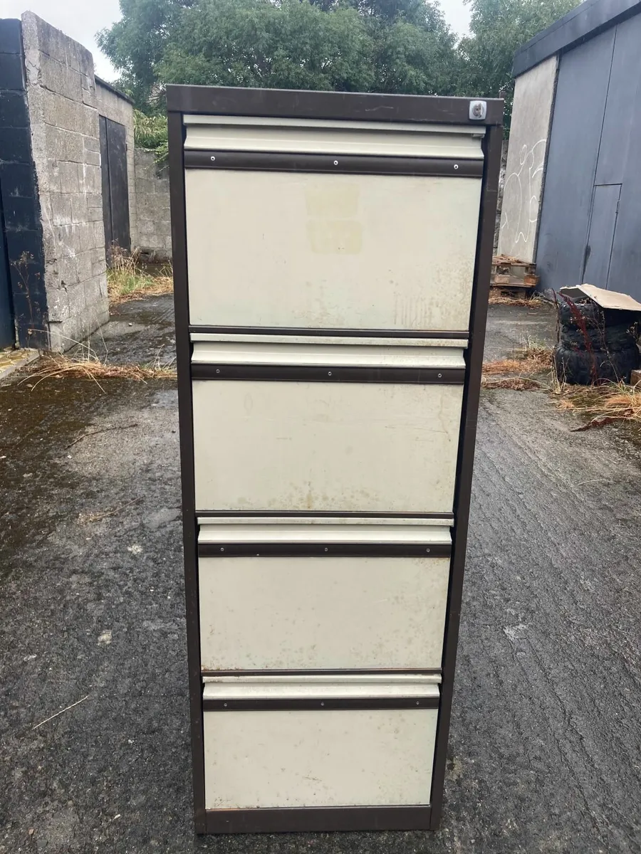 Filing Cabinet - Parsons - with Key - Image 1