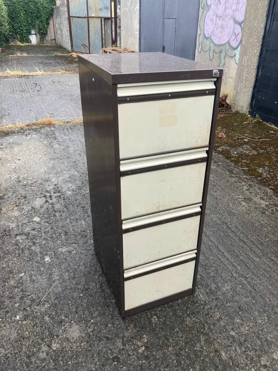 Filing Cabinet - Parsons - with Key - Image 3