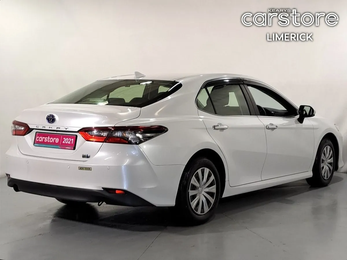Toyota Camry 2.5 Hybrid Auto - Image 3