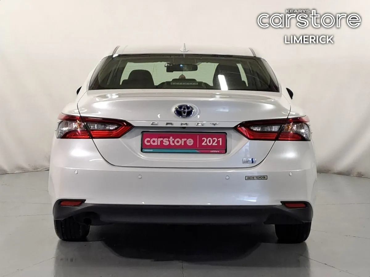 Toyota Camry 2.5 Hybrid Auto - Image 4