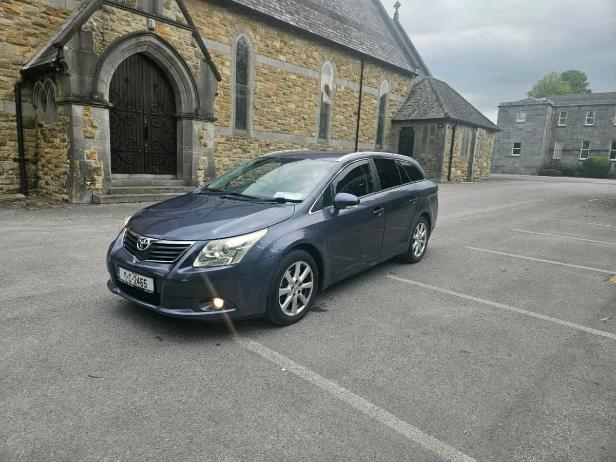 11 toyota avensis estate mint look - Image 1