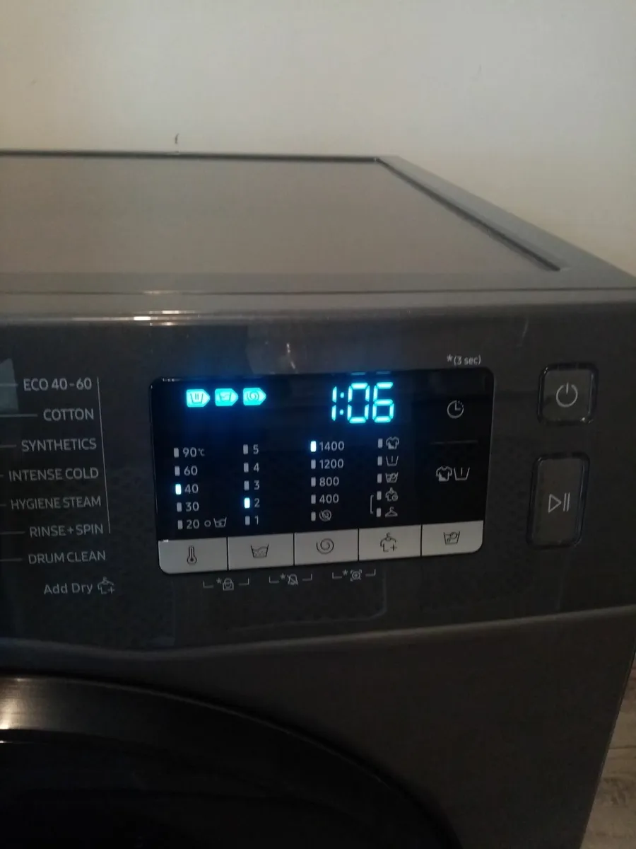 Washer/dryer - Image 2