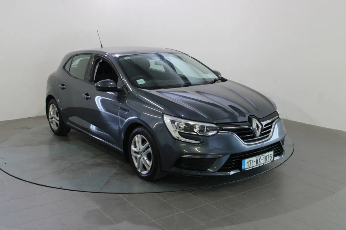 Renault Megane Expression TCE 4DR - Image 1