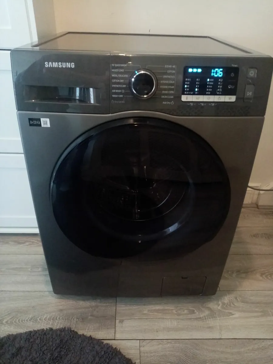 Washer/dryer - Image 1
