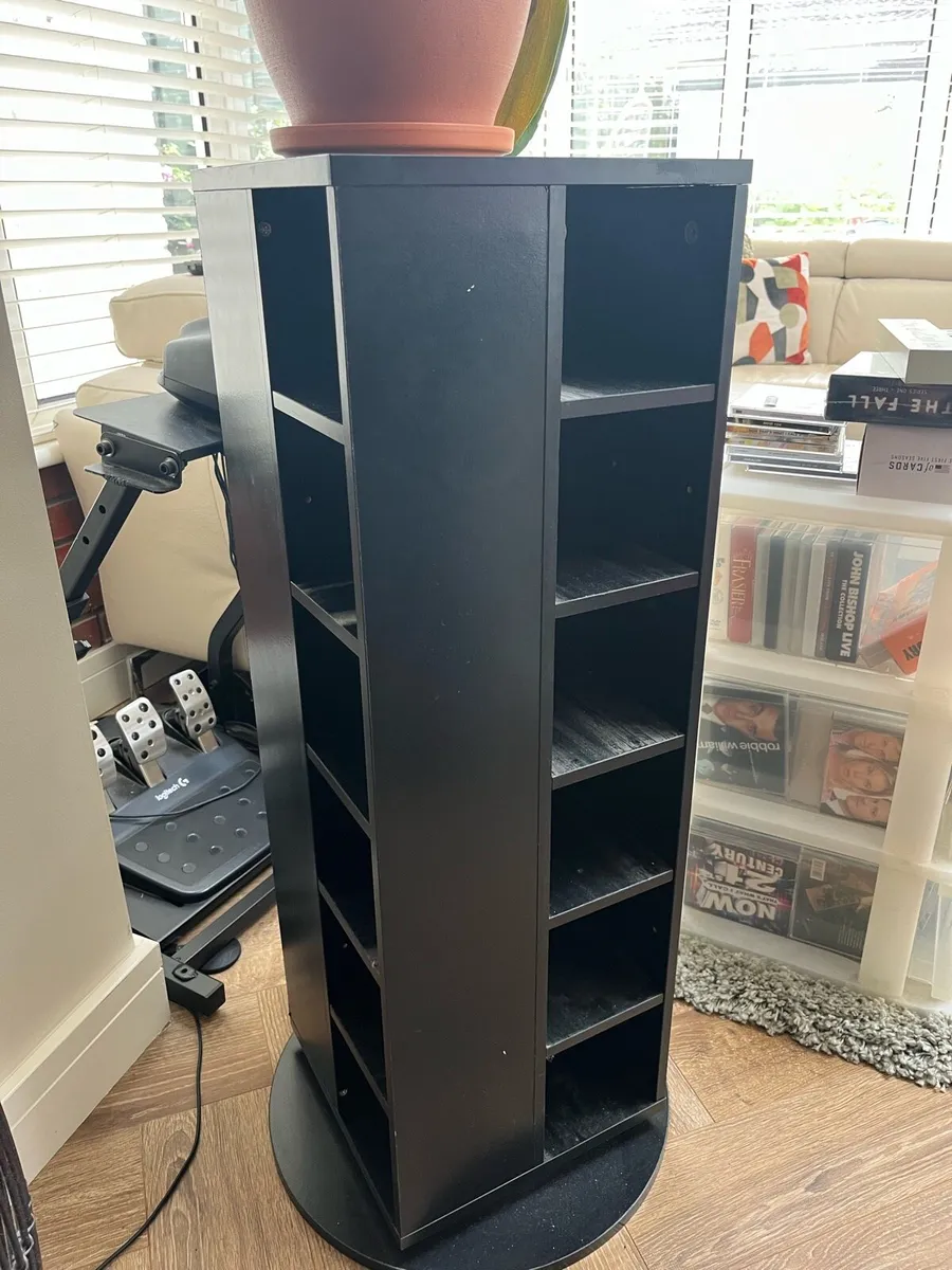 CD stand - Image 1