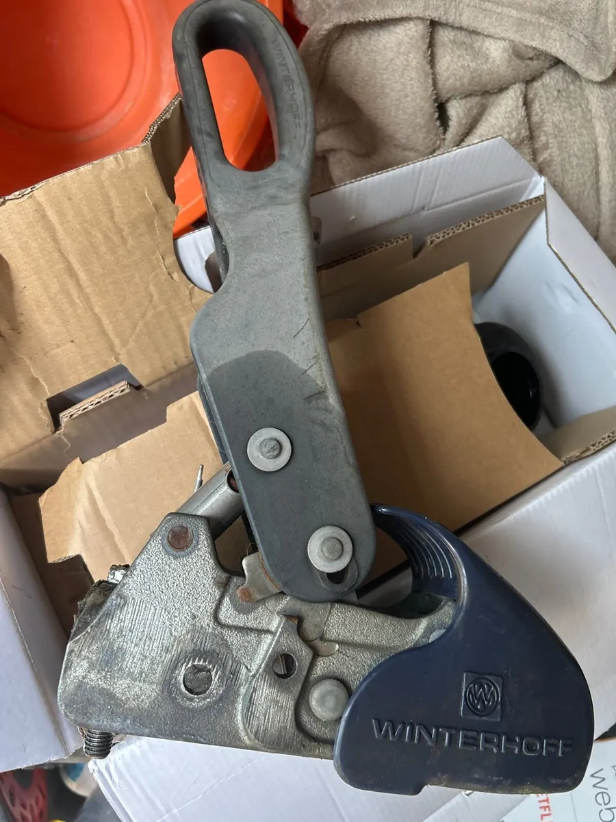 Winterhoff WS3000D Trailer Hitch - Image 1