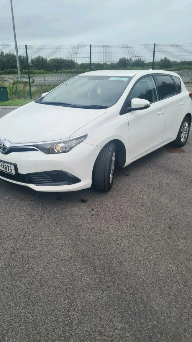Toyota Auris Van - Image 2
