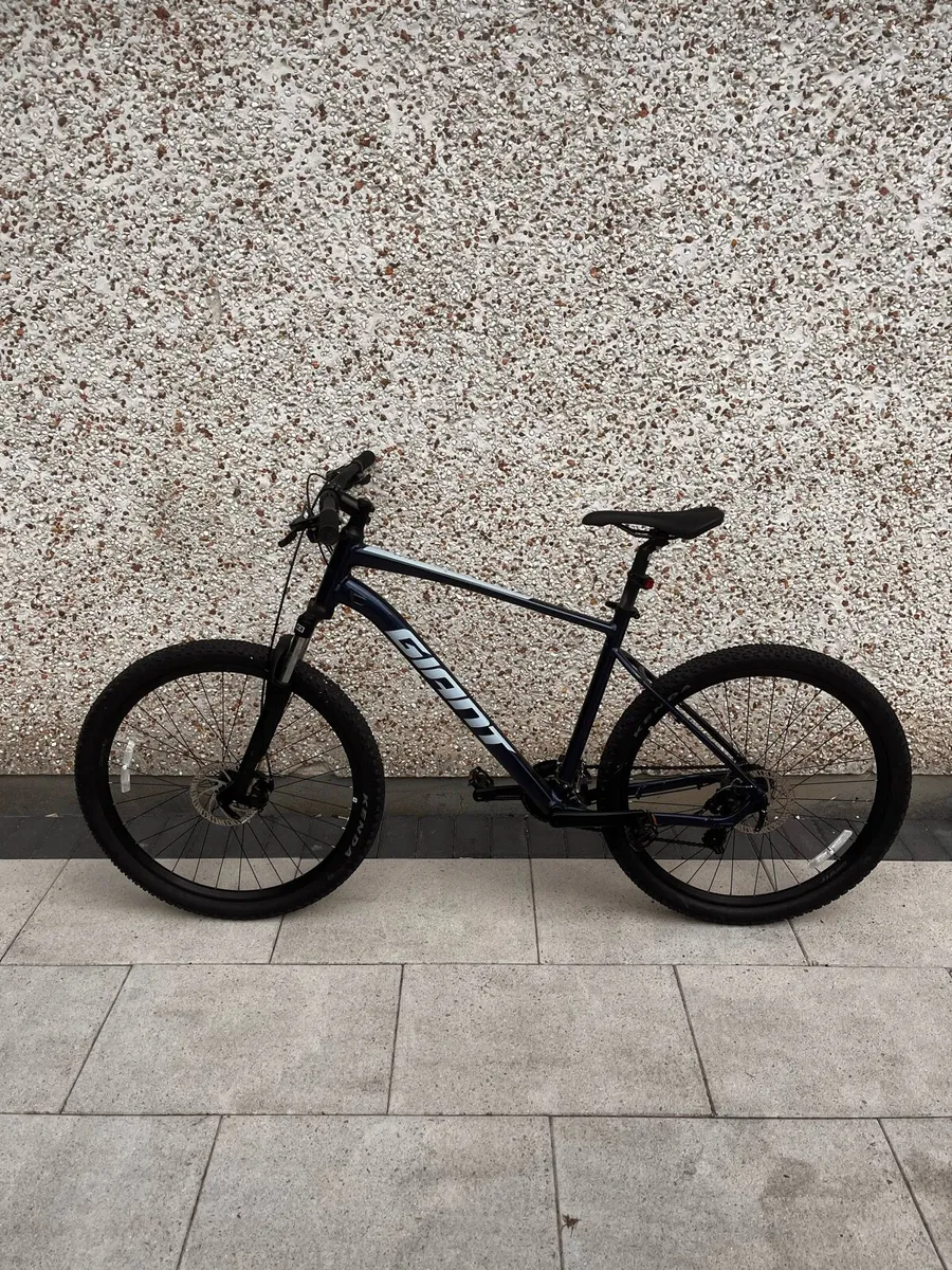 GIANT Talon Mountain Bike 2021 - L 27.5/5 - Image 1