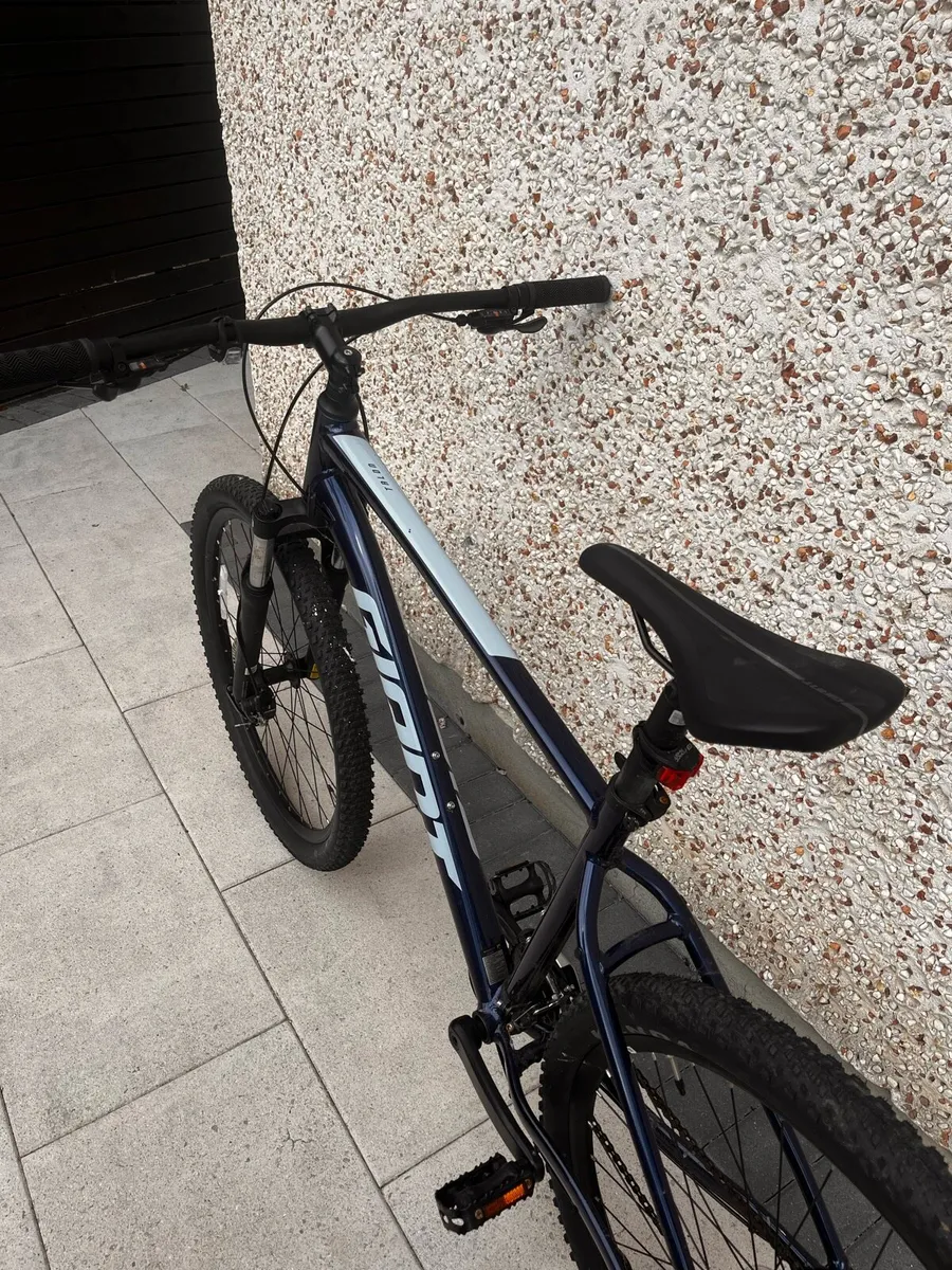 GIANT Talon Mountain Bike 2021 - L 27.5/5 - Image 3