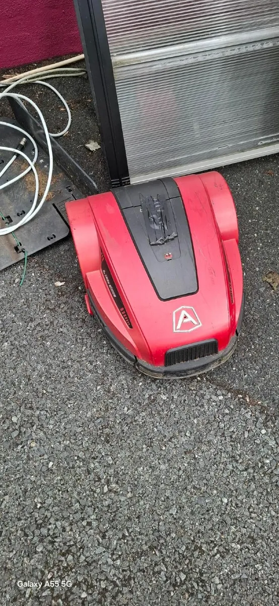 Robotic Lawnmower Wired - Image 4