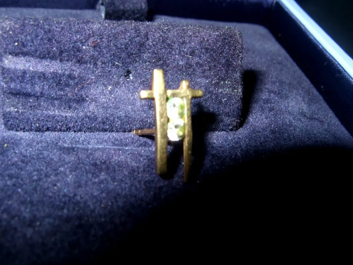 Single Vintage 9ct Gold Double Diamond Earring - Image 3