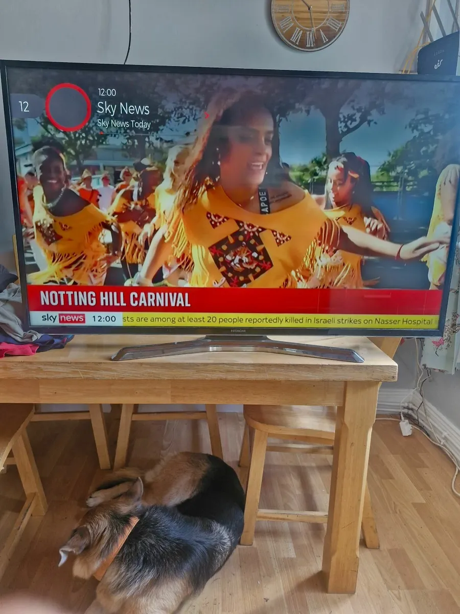 Hitachi 50in Smart tv - Image 1