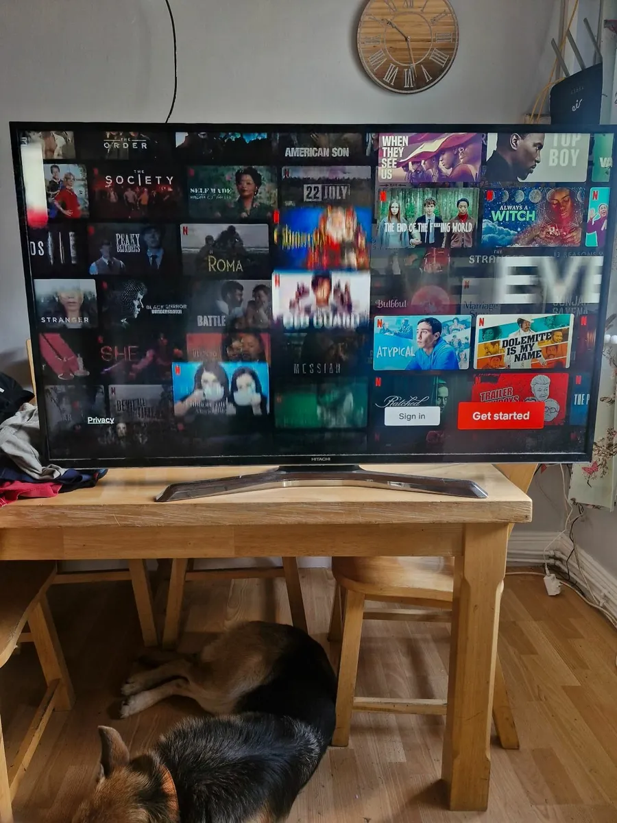 Hitachi 50in Smart tv - Image 4