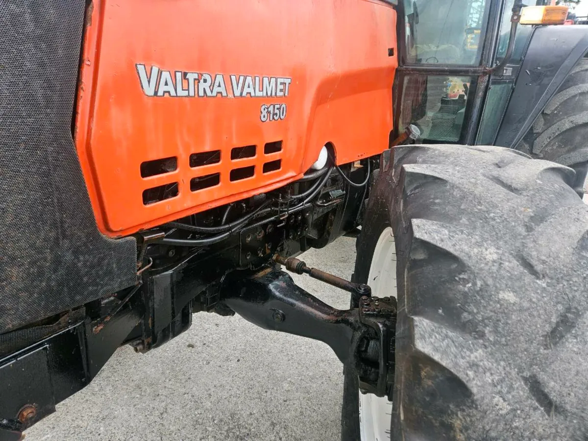 VALTRA 8150 - Image 2