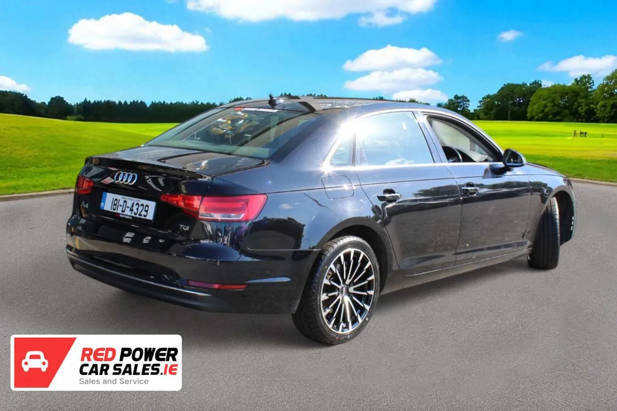 Audi A4 2018 SE ULTRA//LEATHER INTERIOR - Image 3
