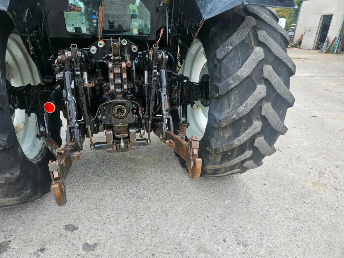 VALTRA 8150 - Image 4