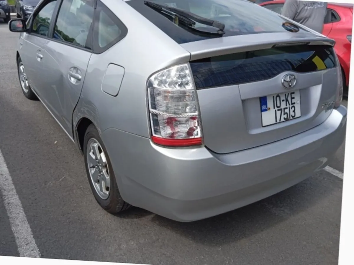 Toyota Prius 1.5 Vvt-i Hybrid ( 170 R/tax) - Image 3