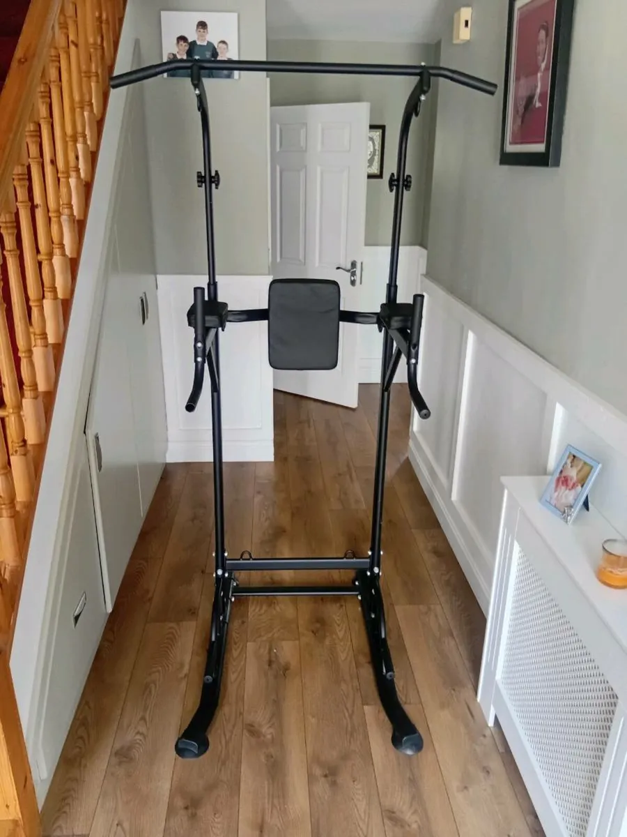 Pull Up Bar Station - Image 1