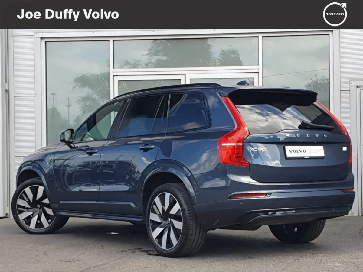 Volvo XC90 Plus Dark T8 Phev - Image 3