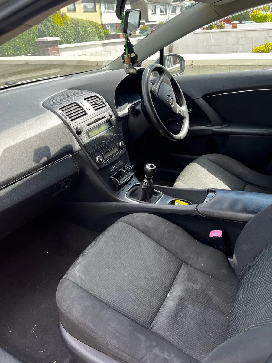 Toyota avensis - Image 3
