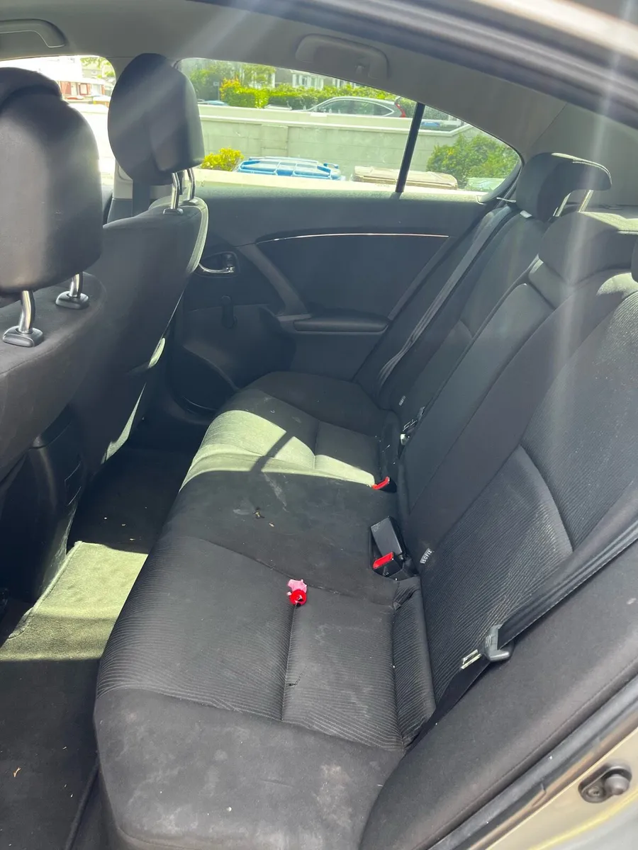 Toyota avensis - Image 4