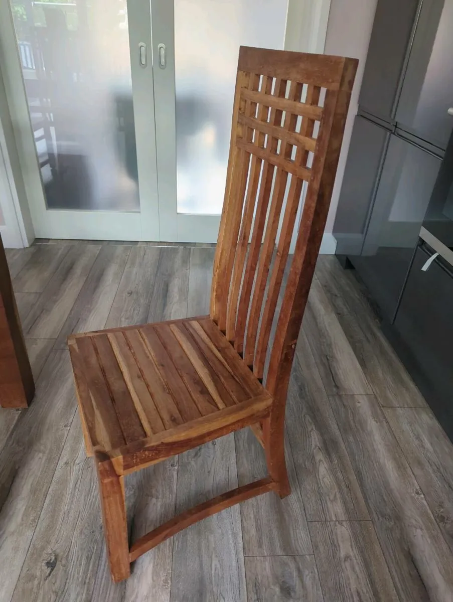 Kitchen Table and chairs - Image 4