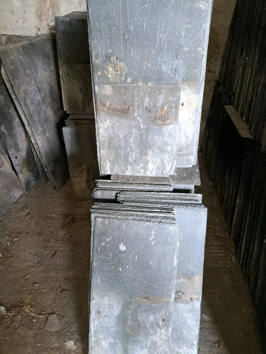 420qty 24x12 Reclaimed Natural Roofing Slates. - Image 1