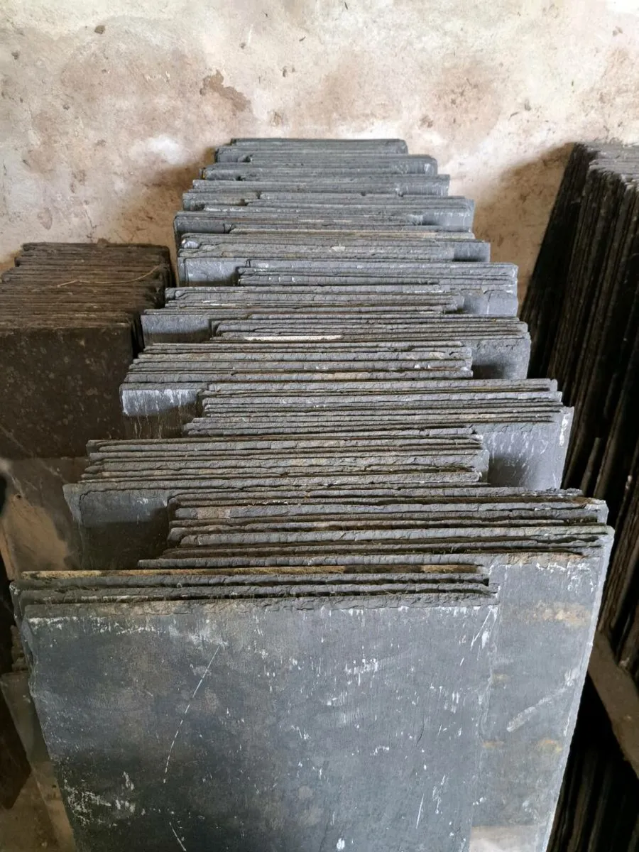 420qty 24x12 Reclaimed Natural Roofing Slates. - Image 2