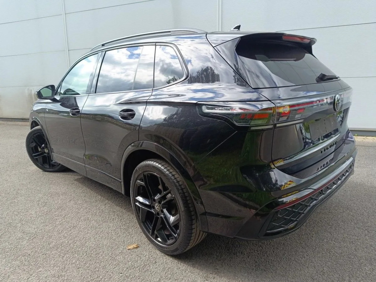 Volkswagen Tiguan 2.0 TDI 150HP R-line Black Edit - Image 3