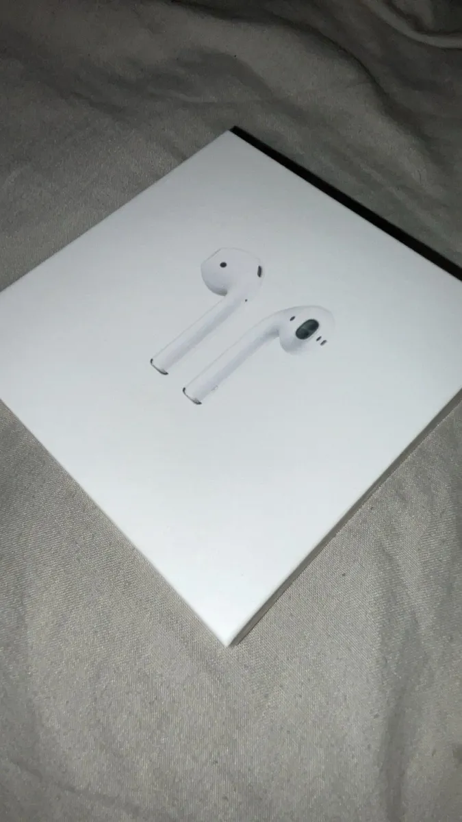 AirPods 2nd gen - Image 1