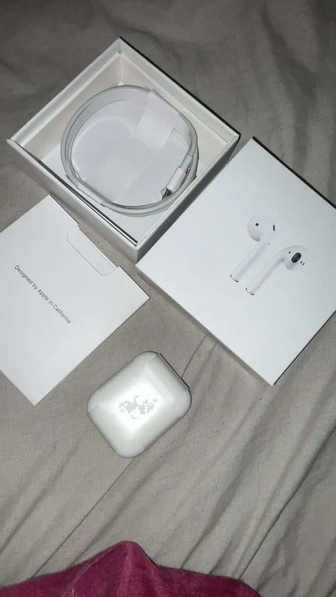 AirPods 2nd gen - Image 2