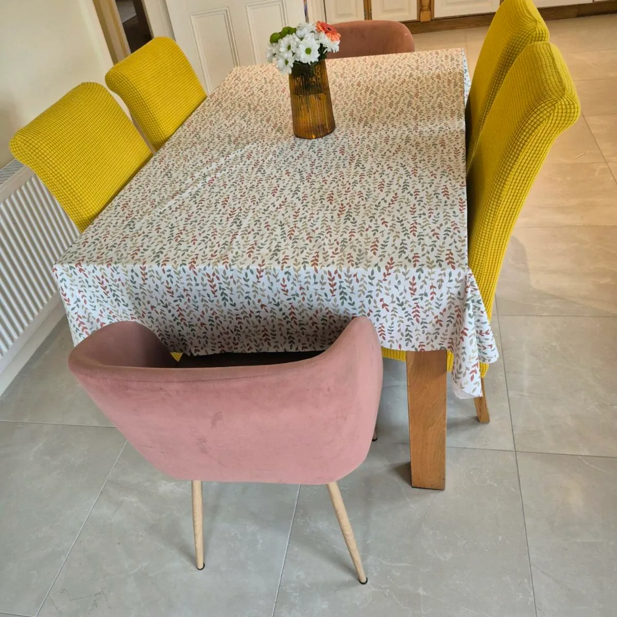 Kitchen table and chairs - Image 2