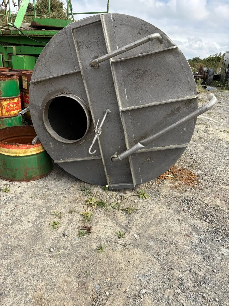 Bull tank - Image 2