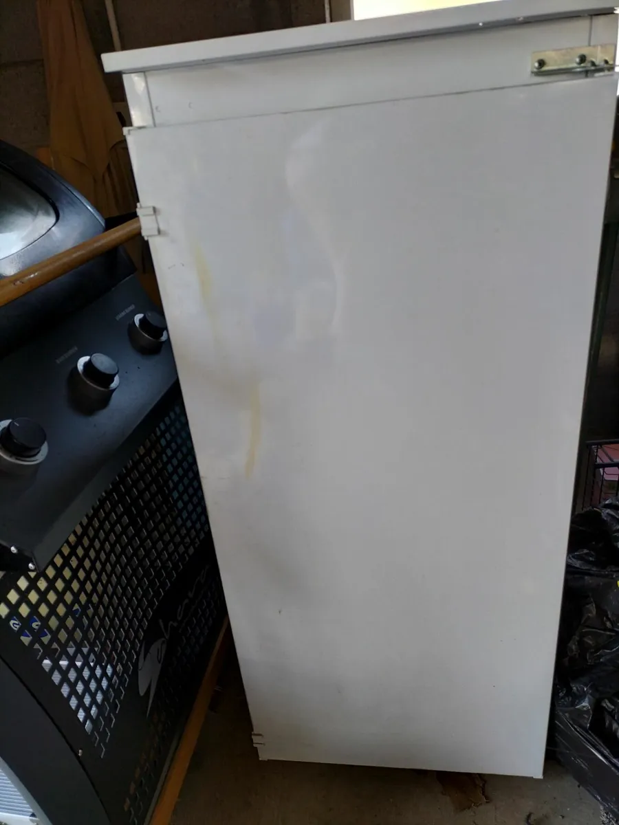Oven and fridge - Image 1