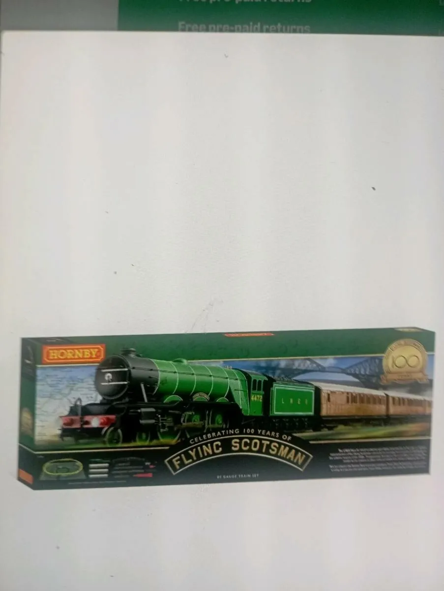 HORNBY FLYING SCOTMAN OO GAUGE TRAIN SET. - Image 4