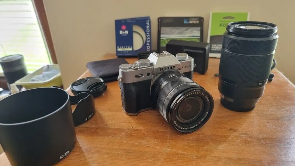 Fujifilm X-T20 + 2 lens, tripod and accessories - Image 1