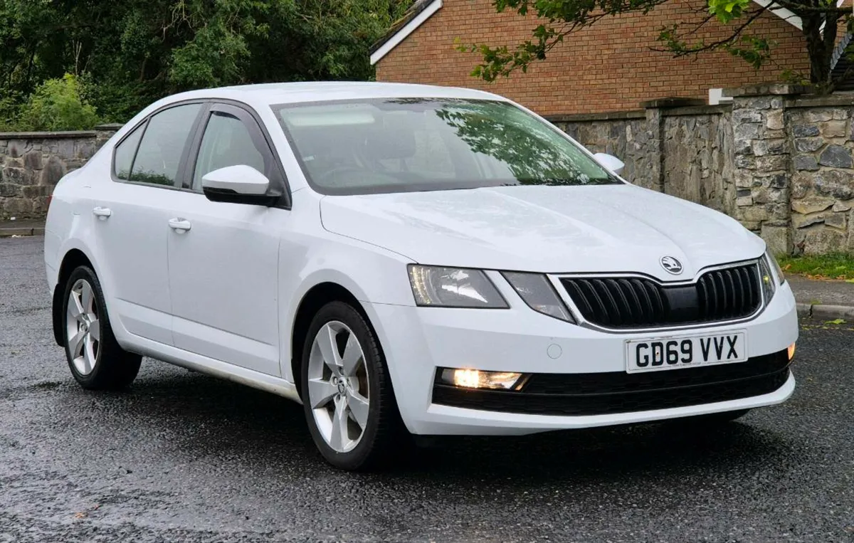 2020 Skoda Octavia - Image 2