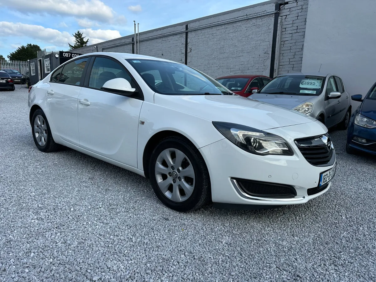 2016 (162) Opel Insignia S 1.6 CDTI 136PS 4DR - Image 1