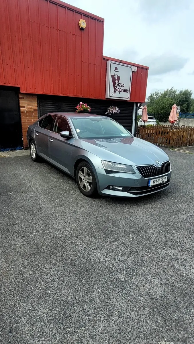 Skoda Superb 2018 - Image 1