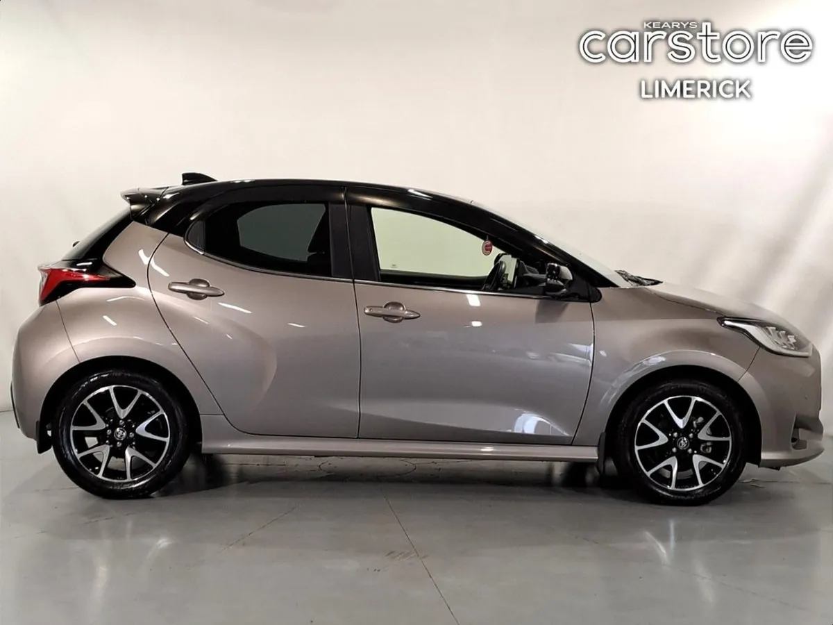 Toyota Yaris 1.0 PET Auto - Image 2