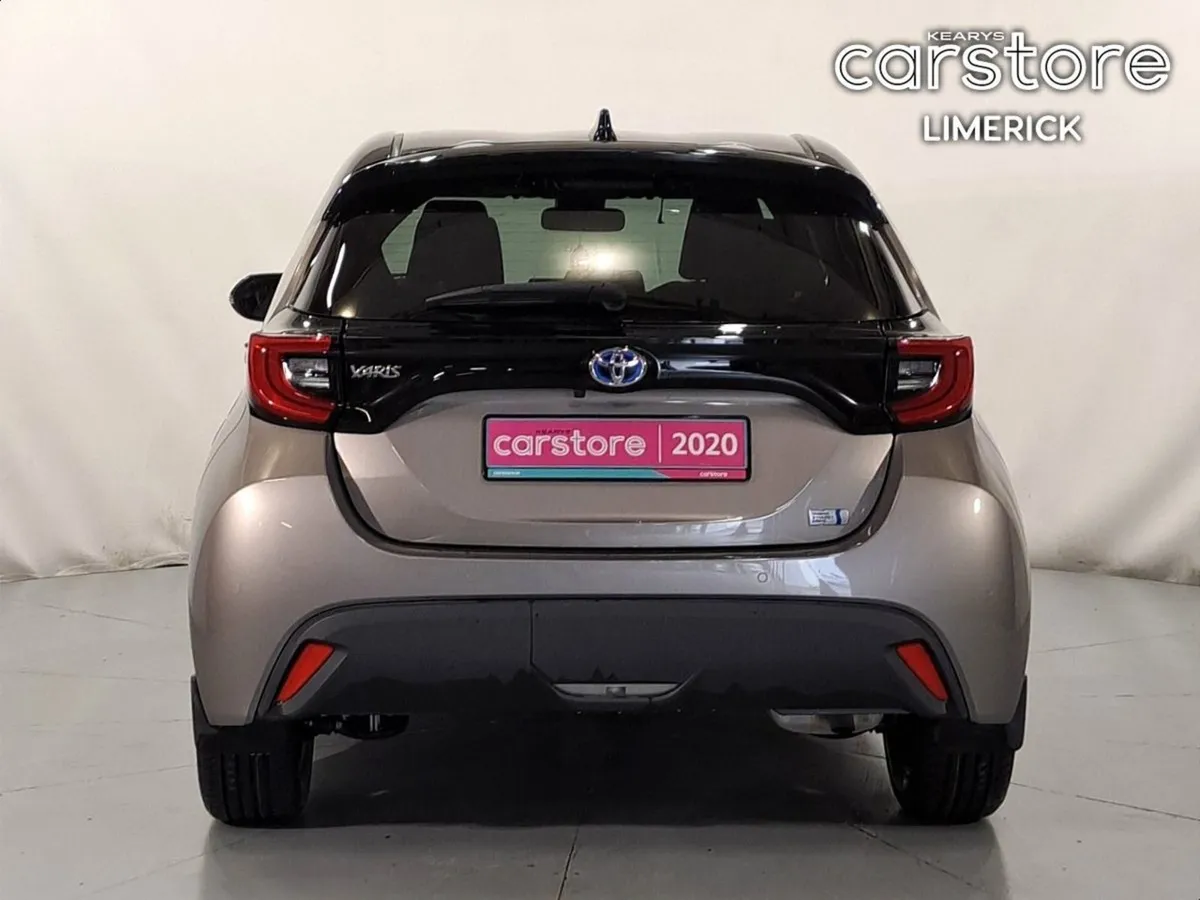 Toyota Yaris 1.0 PET Auto - Image 4