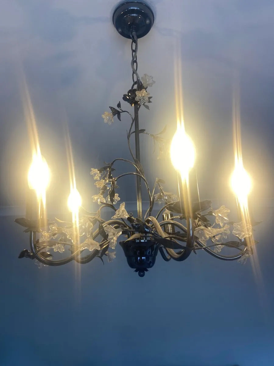 Light fixture - Image 1